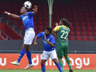 މިދިޔަ ސީޒަނުގެ ދިވެހި ޕްރިމިއާ ލީގުގައި ނިލަންދު އާއި މާޒިޔާ ބައްދަލުކުރި މެޗުގެ ތެރެއިން
