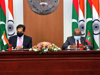 ރިން މިނިސްޓަރ އަބްދުﷲ ޝާހިދު އަދި އިންޑިއަން ހައި ކޮމިޝަނަރ ސަންޖޭ ސުދީރު