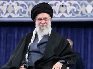 އިޒްރޭލާއި އެމެރިކާއިން އީރާނަށް ދިން ހަމަލާގެ ޓާގެޓަކީ އީރާނުގެ ލީޑަރު