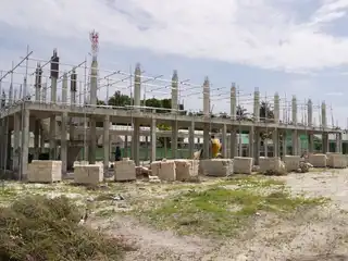 ހދ ނައިވާދޫ ސްކޫލުގެ މަލްޓި ޕަރޕޯސް ހޯލްގެ މަސައްކަތް ކުރިއަށްދާ ސަރަޙައްދު