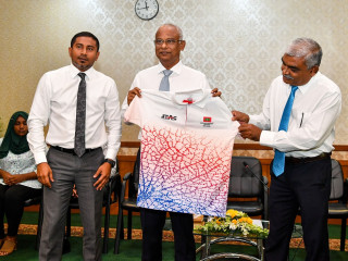 President Solih met the Maldivian athletes participating in the Commonwealth Games and Islamic Solidarity Games 2022 on Tuesday