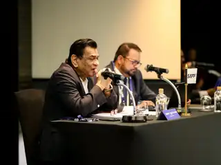 ސާފްގެ އެކްސްޓްރާ އޯޑިނަރީ ކޮންގްރެސްގެ ތެރެއިން