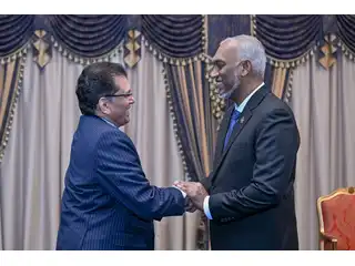 ބަންގްލަދޭޝްގެ ޚާރިޖީ ވަޒީރު ރައީސް މުއިއްޒު އާ ބައްދަލު ކުރައްވަނީ