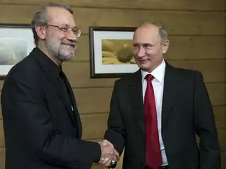 ލަރިޖާނީ އަވަހާރަ ކޮށްލުން ރަޝިޔާ އިން ހަރުކަށި އިބާރާތުން ކުށްވެރި ކޮށްފި