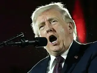 ޓްރަމްޕް ވިދާޅުވީ އެމެރިކާ އަތުން އީރާންގެ ރައްޔިތުން މަރުވެދާނެތީ އެ ޤައުމުގެ ވެރިން ބިރު ގަންނަ ކަމަށް، އީރާން އިން ދަނީ އެމެރިކާގެ ޕްލޭން ދިރާސާ ކުރަމުން