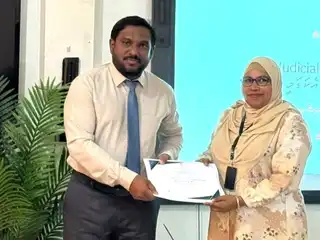 "މައުސޫމާގެ މުސާރަ އަކީ ސިއްރެއް"