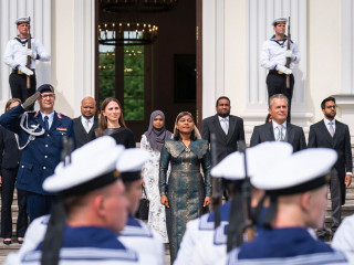 The ceremony kicked off with military honors at the Presidential Palace, Schloss Bellevue