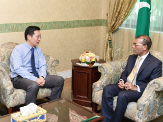 ރައީސް މުހައްމަދު ނަޝީދާއި ޗައިނާ ސަފީރު ޒަންގް ލިޖޮންގް