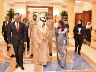 The King of Bahrain hosts a special luncheon in honour of the President and First Lady