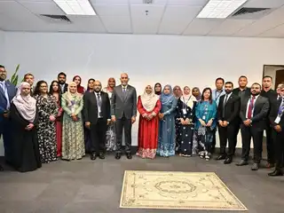 މެލޭޝިޔާގައި ހުންނަ ދިވެހި އެމްބަސީން އަޟްހާ އީދު ފާހަގަކުރުމަށް އެގައުމުގައި ދިރިއުޅޭ ދިވެހީންގެ އެހީތެރިކަމަށް އެދިއްޖެ 