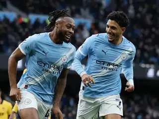 މެޗުގައި ލަނޑު ޖެހުމަށް ފަހު ސިޓީގެ ކުޅުންތެރިން އުފާ ފާޅު ކުރަނީ