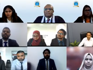 ރައީސް ޔާމީންގެ ބޭންކް އެކައުންޓުތައް ފްރީޒް ކުރި މައްސަލައިގެ ސުޕްރީމް ކޯޓުގައި މިއަދު ކުރިއަށް ދިޔަ އަޑުއެހުމެއްގެ މަންޒަރެއް