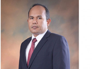 އެންޓި ކޮރަޕްޝަން ކޮމިޝަނުގެ ކުރީގެ ސެކްރެޓަރީ ޖެނެރަލް ޢަބްދުﷲ ރަޝީދު- ލިއުމުގައި ސޮއިކޮށްފައިވަނީ އޭނާކަން ރާއްޖެއެމްވީއަށް ވަނީ އެނގިފައި