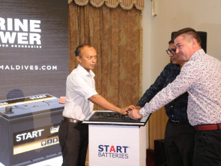 މެރިން ޕަވަރ މޯލްޑިވްސް ޕްރައިވެޓް ލިމިޓެޑުން އެތެރެކޮށް ވިއްކާ، މި ބެޓަރި ރަސްމީކޮށް ތައާރަފުކުރުމުގެ ތެރެއިން