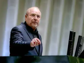 އެމެރިކާ އާއި އިޒްރޭލުން ރަތް ރޮނގު ހުރަސް ކޮށްފި، ބޮޑެތި ހަމަލާ ތަކެއް ކުރިމަތި ކުރާނަން: އީރާންގެ ޤާނޫނު ހަދާ މަޖިލީހުގެ ރައީސް 