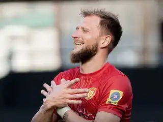 ވިކްޓަރީ އިން ގްރީން ބަލިކޮށްފި 