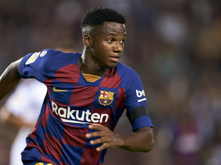 ބާސެލޯނާއަށް ކުޅެމުން އަންނަ ޒުވާން ފޯވާޑް އަންސޫ ފަޓީ