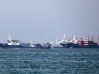 މަޝްވަރާތަކާ އެކު ބުރާސްފަތި ދުވަހު ވެސް ތަލުގެ އަގު ދަށަށް 