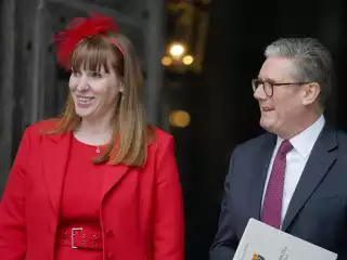 އިސްތިއުފާ ދެއްވި ރޭނާ އެނބުރި ކެބިނެޓަށް އަންނާނެ ކަމަށް ބޮޑު ވަޒީރު ސްޓާމާ ވިދާޅުވެއްޖެ 