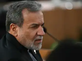 އެމެރިކާ ދެކެ ބިރެއް ނުގަނޭ، ޔުރޭނިއަމްގެ ހައްގު ދޫކޮށެއް ނުލާނަން: އަރާގްޗީ 