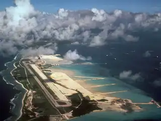 ފޯޅަވަހި ހިމެނޭ ގޮތަށް އެމެރިކާގެ އަސްކަރީ މަރުކަޒުތަކަށް ހަމަލާދޭނެކަމަށް އީރާނުން އިންޒާރުދީފި