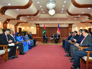The Vice President pays a courtesy call on the Cambodian Prime Minister