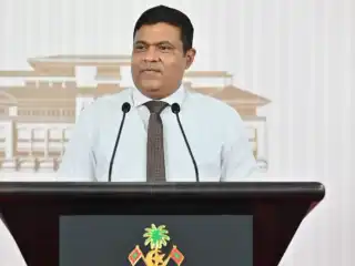 ވީއައިއޭ އިން 1 ލައްކަ ޑޮލަރު ފޭރުނު މައްސަލައިގެ ތަހުގީގު ލަސް، އެކަމާ ގުޅޭ ސުވާލު މިހާރު ކުރަން ޖެހޭނީ ފުލުހުންނާ: މިނިސްޓަރު އަމީން