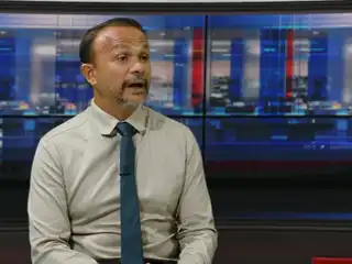 Ali Hussain speaking during RaajjeTV's "Fala Surukhee" program.