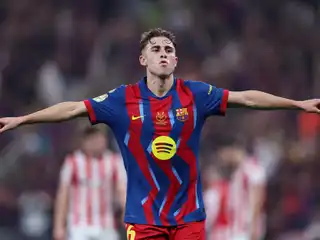 ބާސެލޯނާ އިން ފާމިން ލޮޕޭޒްގެ އެއްބަސްވުން އައު ކުރަނީ