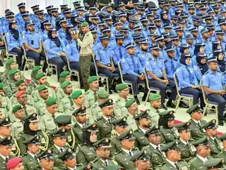 ދިވެހިންގެ ބިން ޔަހޫދީންނަށް ވިއްކާލާއިރު އަހަރެމެން މިތިބެނީ ބަލަންތޯ؟ ހުވާކޮށްގެންތިބި ސިފައިންނާއި ފުލުހުން ކޮބައިތޯ؟ ޤައުމުދެކެވީ ލޯބި ވިއްކާލީތޯ؟ 