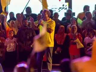 އެމްޑީޕީގެ ސަފުތައް އަލުން ރުކުރުވާލެވިއްޖެ، ރައީސް މުއިއްޒުގެ ސަރުކާރު ބަދަލުކުރާނަން: ރައީސް ނަޝީދު 