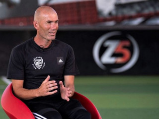 \"ޒިދާން ފައިވް ކުލަބު\" ގެ މަސައްކަތް ފެށުމަށްފަހު ޒިދާން ދިން އިންޓަވިއުގެ ތެރެއިން