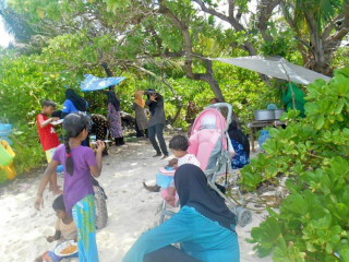މާހެފުމަށް މޫދަށް ދިއުމަކީ ޒަމާނުއްސުރެ ކުރަމުން އަންނަ ކަމެއް