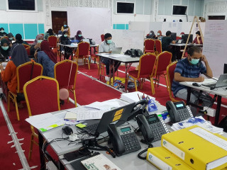 Covid-19 response workers at the National Emergency Operations Centre (NEOC) located in Dharubaaruge