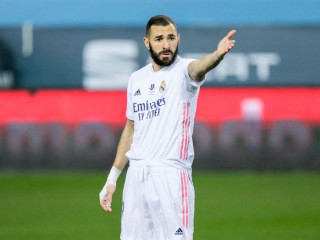 ރެއާލް މެޑްރިޑަށް ކުޅެމުން އަންނަ ފްރާންސްގެ ފޯވާޑް ކަރިމް ބެންޒެމާ