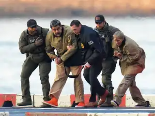 މަދޫރޯ ހުންނެވި ގަދަކޮށް: ދަރިކަލުން 