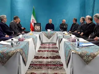 ހަނގުރާމަ ހުއްޓާލުމާ މެދު ނިންމާ ކޮންމެ ނިންމުމެއް ނިންމާނީ، ހަމައެކަނި އިރާނުން ކަނޑައަޅާ ޝަރުތުތަކުގެ މަތިން ކަމަށް ރައީސް ޕެޒެޝްކިއަން ވިދާޅުވެއްޖެ