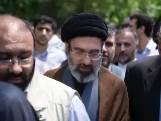 އީރާންގެ ރޫހީ ލީޑަރު ހޭނެތިގެން ފަރުވާ ދެމުން އަންނަ ކަމަށް ބުނެފި 