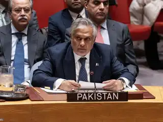 އެމެރިކާ އާއި އީރާންއާ ދެމެދު މެދުވެރިއެއްގެ ދައުރު އަދާ ކުރަމުން އަންނަ ކަމަށް ޕާކިސްތާން އިން ބުނެފި 