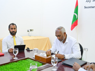 The president met members of HA. Hoarafushi council and WDC on Saturday