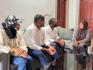 ކުޅުދުއްފުށީގައި ކުރިއަށް ގެންދިޔަ "އިތުބާރު" ދޮރުން ދޮރަށް ހަރަކާތުގެ ތެރެއިން