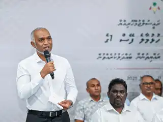 ހުޅުމާލެ ފޭސް 1 ގެ ރައްޔިތުންނާއި ރައީސް ބައްދަލުކުރައްވައިފި: އާދޭހާ އެކު ރައްޔިތުން އެދުނީ ރައްޔިތުންގެ އަޑު އެހުމަށް!