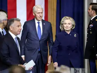 ބިލް ކްލިންޓަން އާއި ހިލަރީ ކްލިންޓަން އަށް ފިޔަވަޅު އަޅަން ކޮމެޓީ އިން ފާސްކޮށްފި