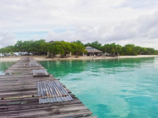 Anbaraa island in Vaavu atoll