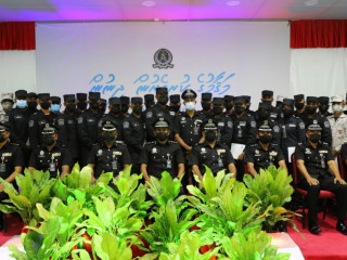 މަގާމުގެ ކުރިއެރުން ލިބުނު ކަރެކްޝަންގެ އޮފިސަރުން 