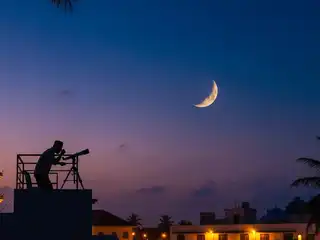 ފިތުރު އީދަށް ހަނދު ބެލުން މި މަހު 18 ގައި އޮންނާނެ: ޖުޑީޝަލް އެޑްމިނިސްޓްރޭޝަނުން ވަނީ ހަނދު ފެނިއްޖެ ނަމަ އެ އިދާރާ އަށް އަންގަން އެދިފައި