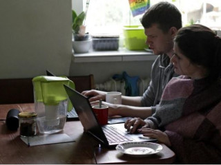 ގިނަ އަދަދެއްގެ ބަޔަކު ގޭގައި ތިބެގެން މަސައްކަތްކުރަން ފެށުމާއެކު ހެކަރުންނަށް އިތުރު ފުރުސަތުތަކެއް