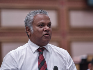 ހުޅުމާލެ ދާއިރާގެ މެމްބަރު އަލީ ނިޔާޒު - ނިޔާޒު ވަނީ ލޯކަލް ކައުންސިލްތަކުގެ އިންތިހާބުގެ ހާއްސަ ގާނޫނު 2020އަށް އިސްލާހު ހުށަހަޅުއްވާފައި