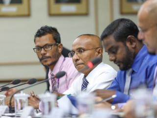 އިލެކްޝަންސް ކޮމިޝަންގެ ބައެއް މެމްބަރުން