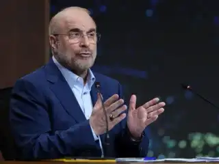 އީރާނުގެ މަޖިލީހުގެ ރައީސް މުޙައްމަދު ބާގިރު ގާލީބާފް.